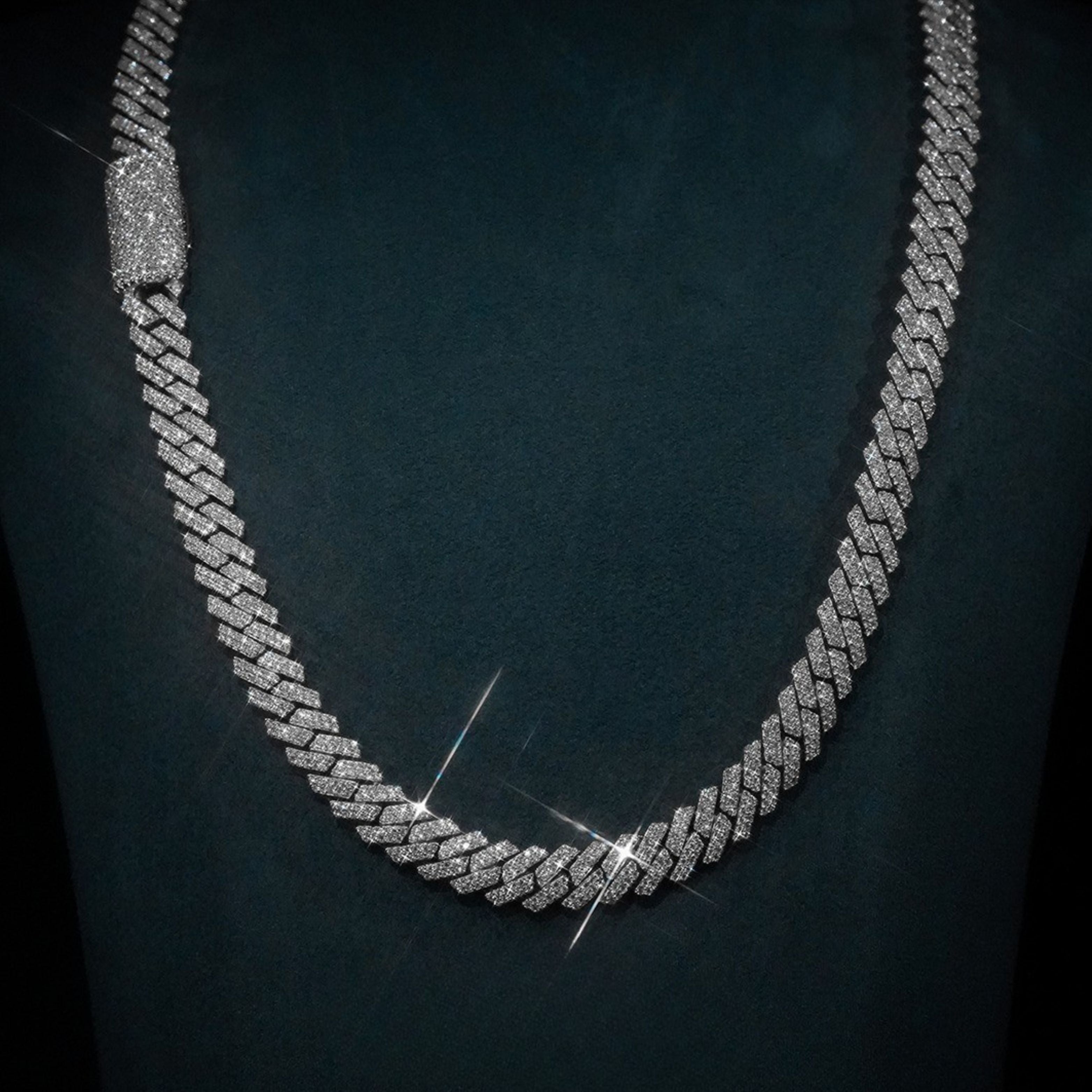 Moissanite Cuban Prong Chain [8mm]